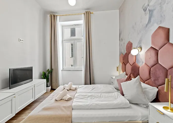 Elegant Near Prater & Center מלון