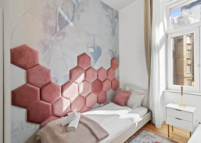 מלון Elegant Near Prater & Center *